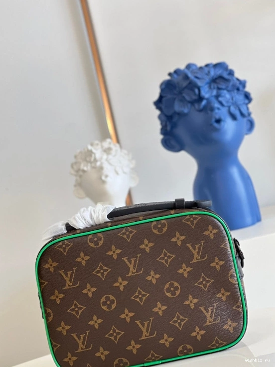WIS VUITTON S LOUIS MESSENGER LOCK 1226